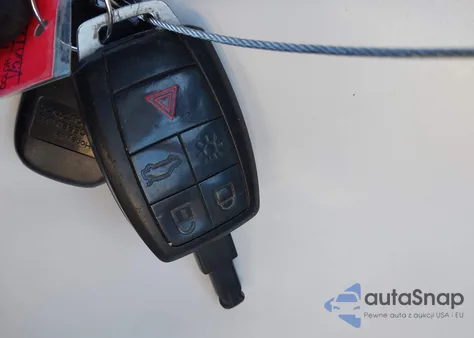 2011 Volvo C70 T5 from USA, damaged, VIN YV1672MC1BJ117437